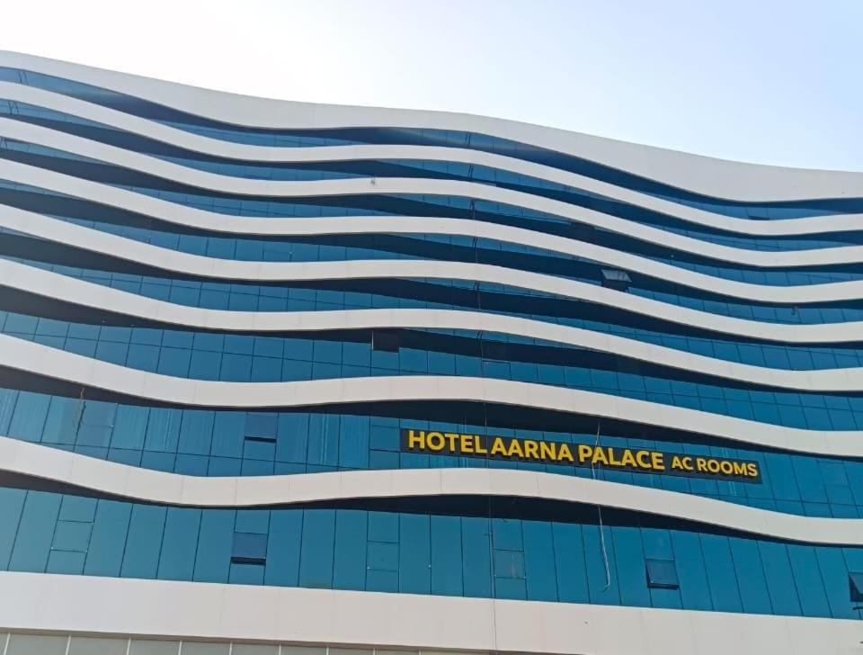 Hotel Aarna Palace Vadodara Ngoại thất bức ảnh